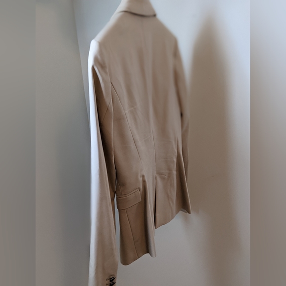 Zara XS Tan Blazer - Picture 7 of 9